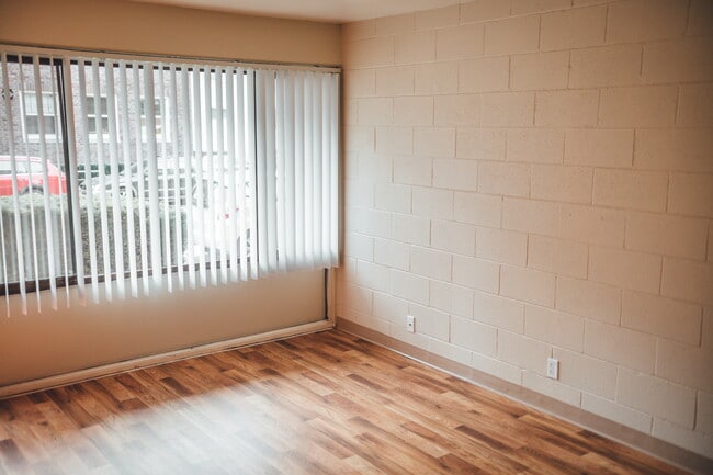 Unit 103 - La Mirada Apartments