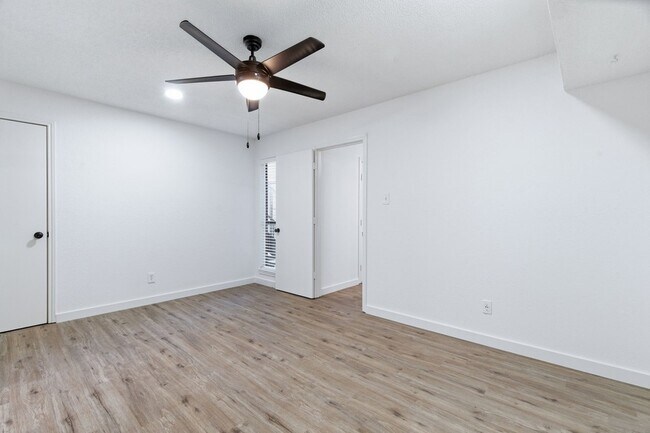 Building Photo - 3101 Sondra Dr