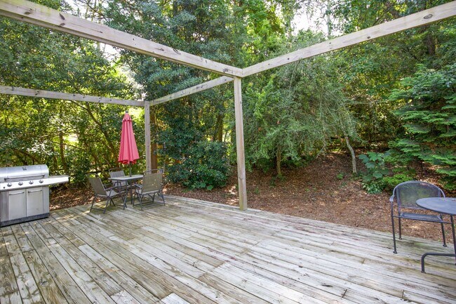 Building Photo - "3-Bedroom Home on Fox Hunt Lane in Southern Pines – Cozy Living Awaits!"
