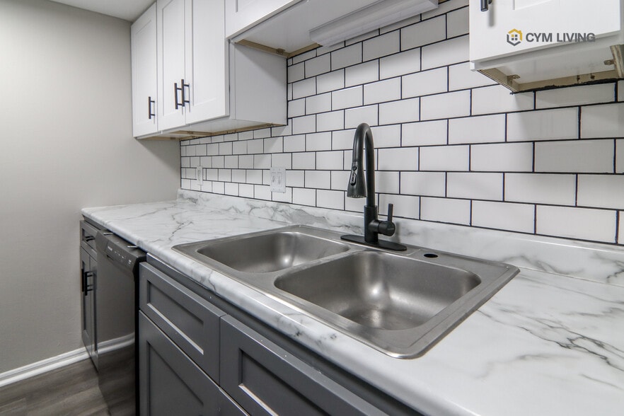 Building Photo - The Eclipse Apartment Homes