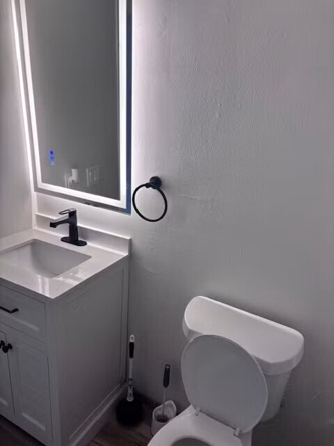 Building Photo - 4 Bonne Terre Ct