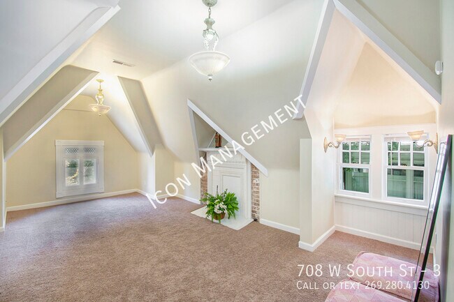 Building Photo - 708 W South St