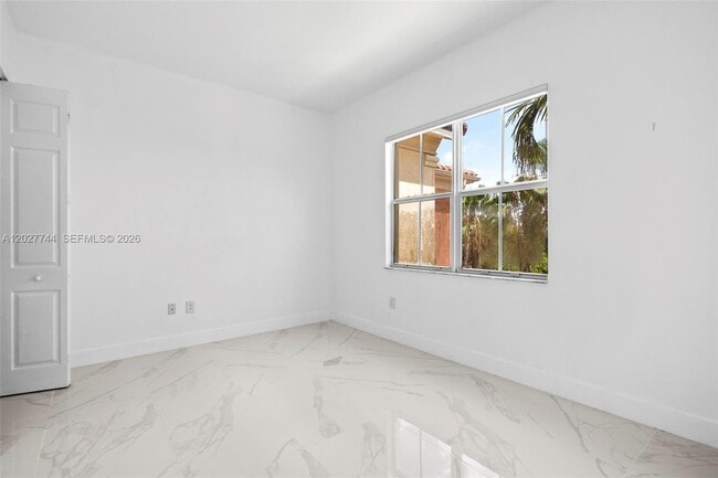 Building Photo - 4404 SW 160th Ave
