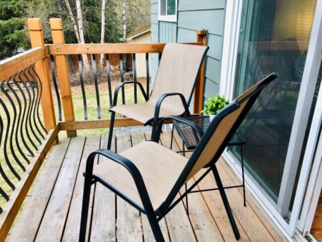 Building Photo - 342 E Dowling Rd