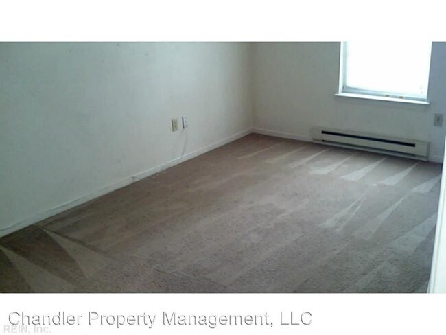 Building Photo - 318 E Little Creek Rd