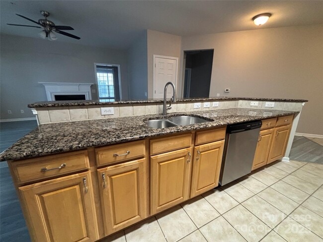 Building Photo - 14859 Santa Lucia Dr