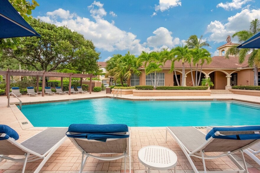 The Cove at Boynton Beach Apartments 100 New Lake Dr Boynton Beach FL