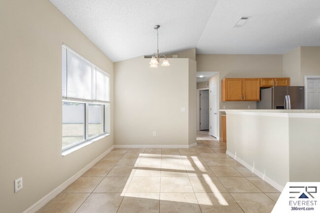 Building Photo - 32 Pierce Ln