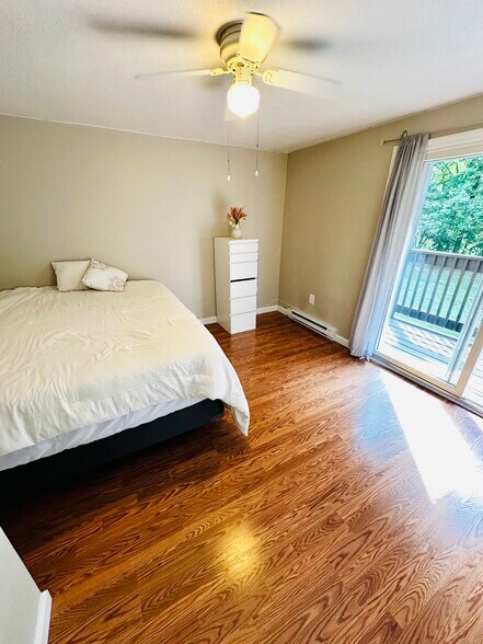 First room - 39 Pleasant St