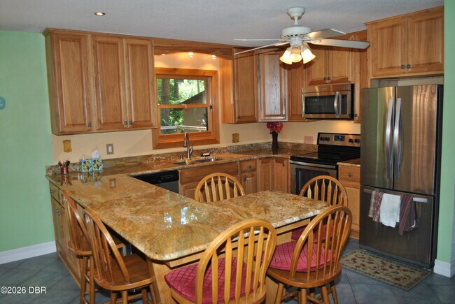 Building Photo - 5590 Lancewood Cir S