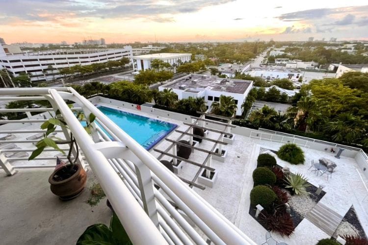 Building Photo - 1551 N Flagler Dr