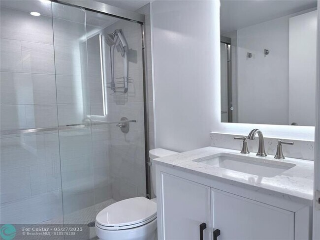 Building Photo - 567 Trace Cir