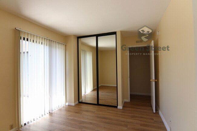 Building Photo - 3843 Camino Lindo