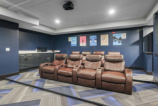 Building Photo - Pinnacle Sonata