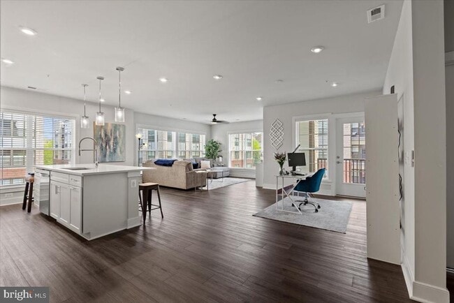 Building Photo - 106 St Ives Pl