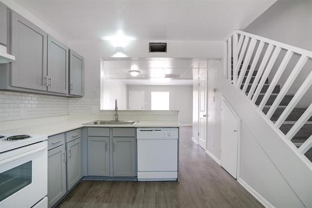 Building Photo - 313 Rose St