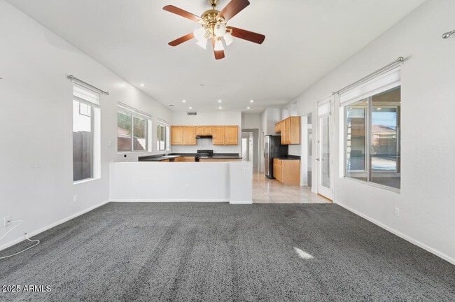 Building Photo - 7180 W Trails Dr