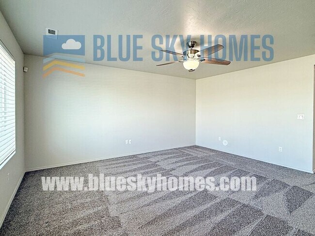 Building Photo - 853 Harpy Ave