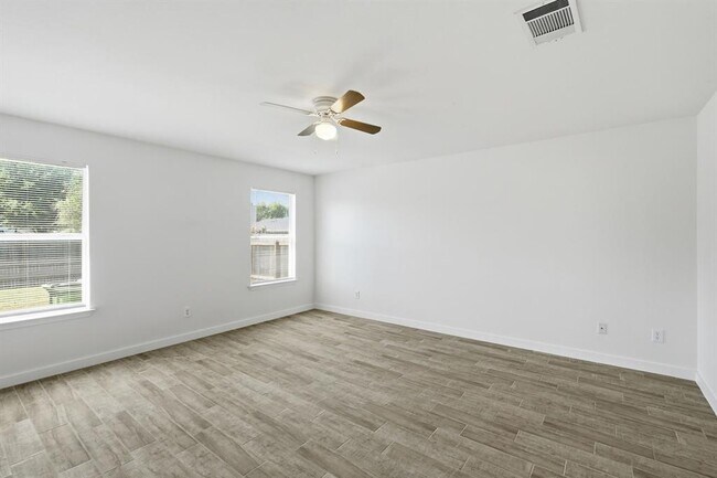 Building Photo - 3357 Pioneer Crossing Dr