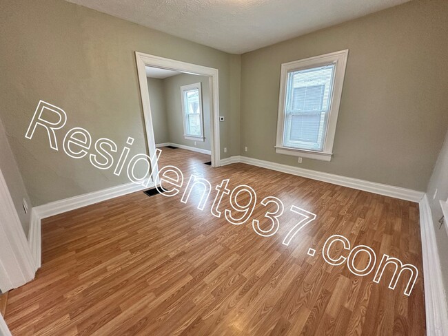 Building Photo - 2 Bed 1 Bath  Close to UD