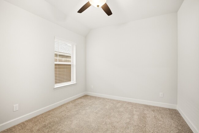 Building Photo - 2539 Summer Peach St