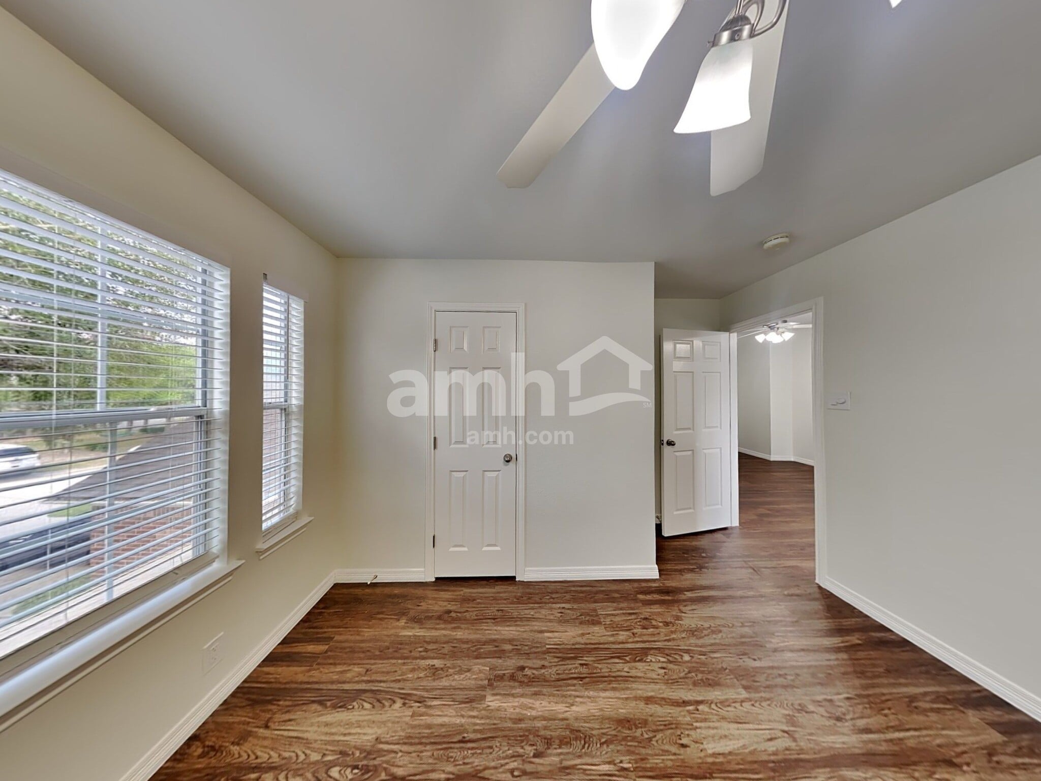 Building Photo - 26949 Carriage Manor Ln
