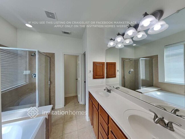 Building Photo - 17247 Marquette Point Ln