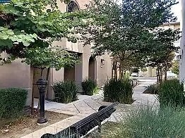 Building Photo - 5218 S Esprit Loop