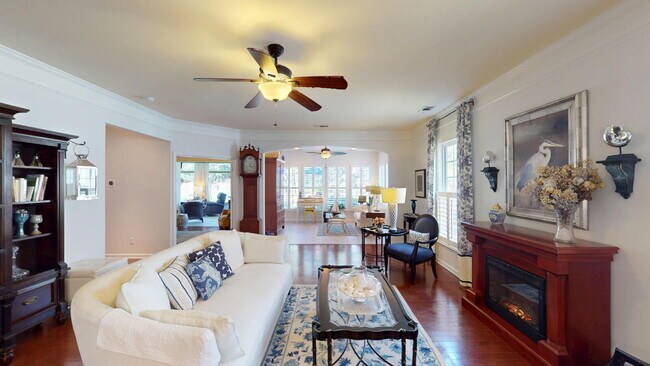 Building Photo - Charming Sun City Retreat, Available Now for Rent