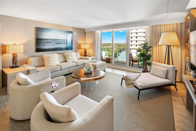 Building Photo - 102 24th St