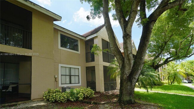 Building Photo - 15570 SW 105th Ln