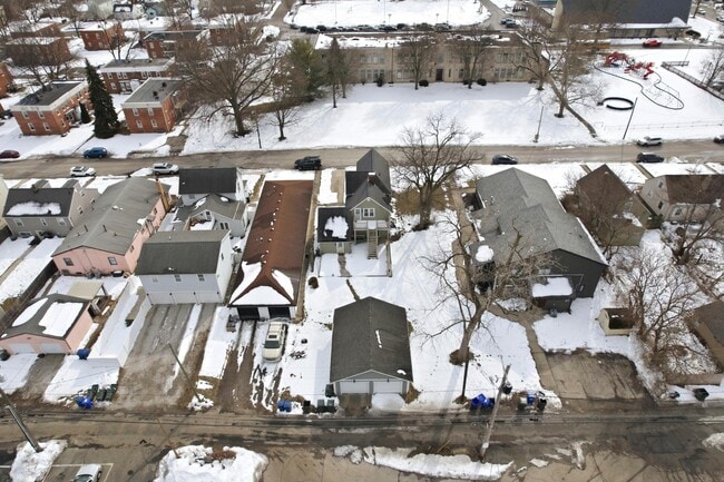 Building Photo - 1374 Ida Ave