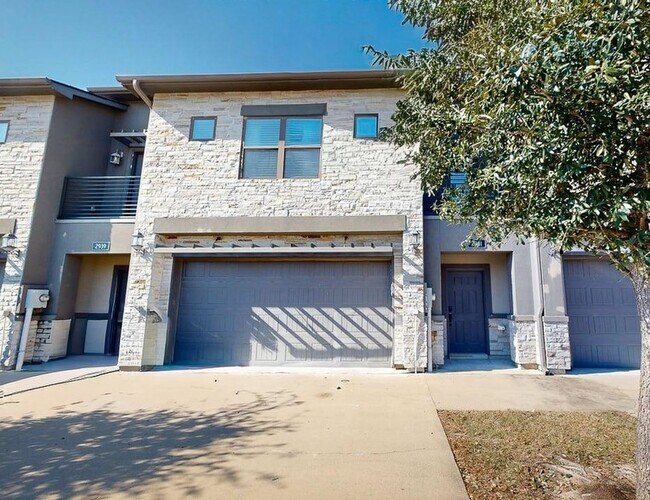 Building Photo - 2941 Papa Bear Dr