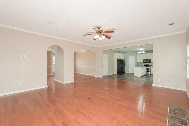 Building Photo - 2083 Reserve Pkwy