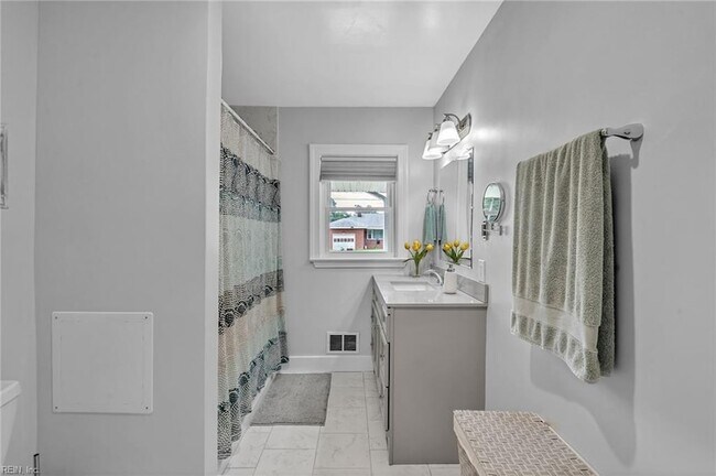 Building Photo - 5800 Barberry Ln