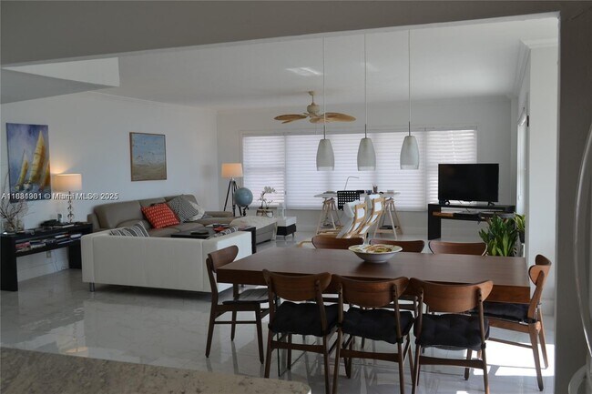 Building Photo - 3850 Galt Ocean Dr