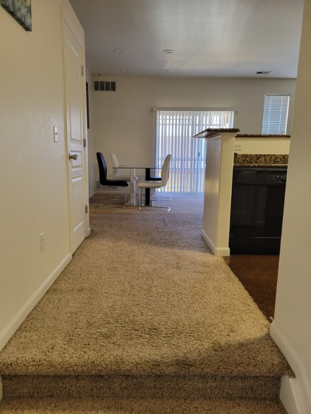 Building Photo - 837 E 98th Ave