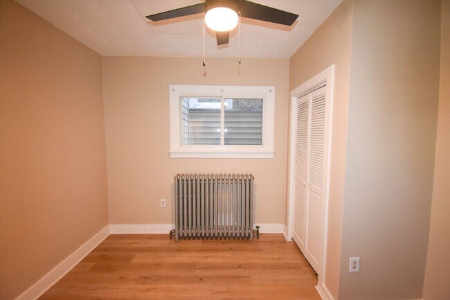 Building Photo - RALL202