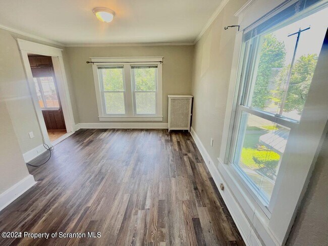 Building Photo - 2129 Brown Ave