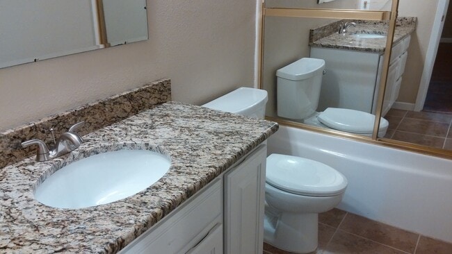 Building Photo - COLONIAL PARK PATIO HOME IN PASEO VILLAGE