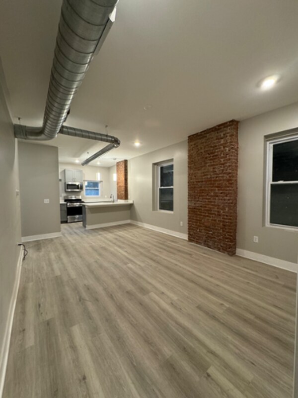 Building Photo - 436 North Ave