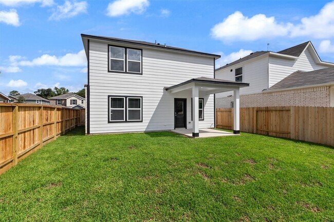 Building Photo - 7746 Bergamot Cir