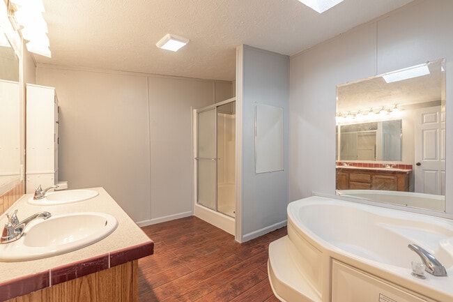 Building Photo - 20945 Via Duran Point