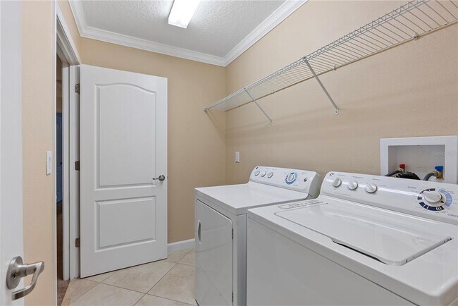 Building Photo - 19342 Paddock View Dr