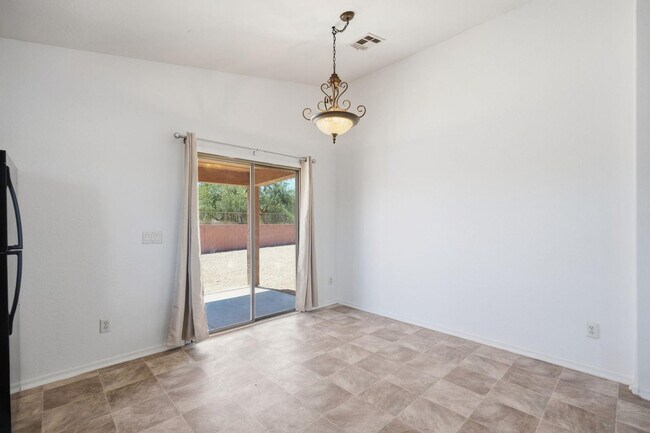 Building Photo - 23851 W Lasso Ln