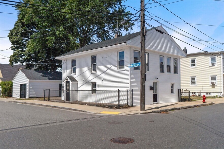 Building Photo - 47 Roosevelt St