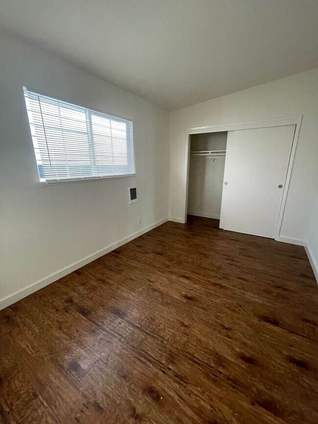 Building Photo - 1720-1722 10th St