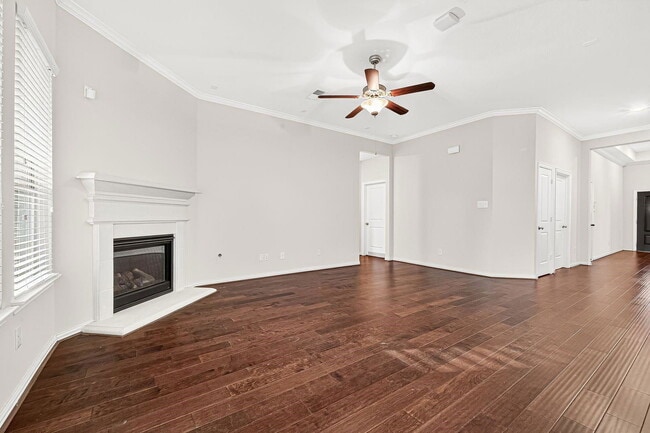 Building Photo - Monarch Crossing, Sienna, TX 77459 - 3 BR 2 BA single-family home