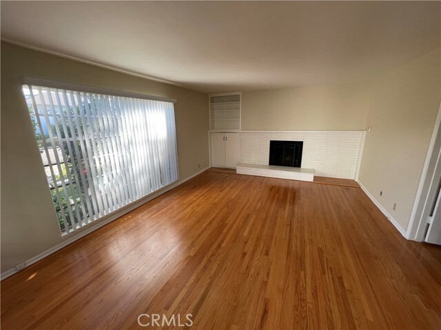 Building Photo - 823 La Cadena Ave