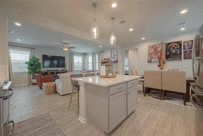 Building Photo - 23611 Blackhaw Blossom Ln